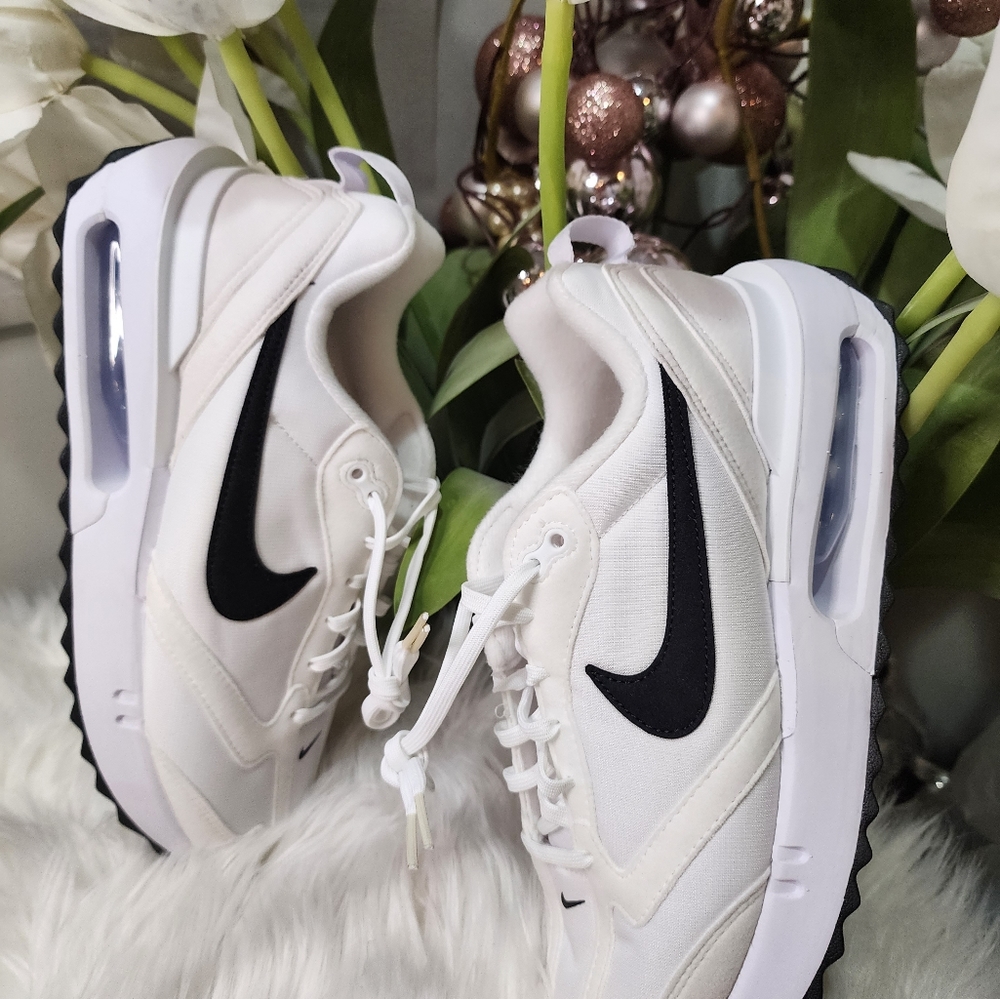 Nike Air Max Dawn Women shoes brand new